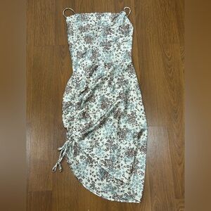 Casual dress with slit